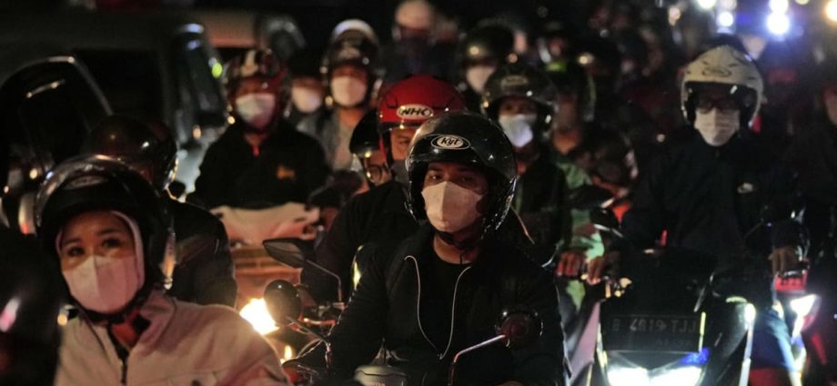 Commentary: With or without COVID-19, Jakarta should keep masks on