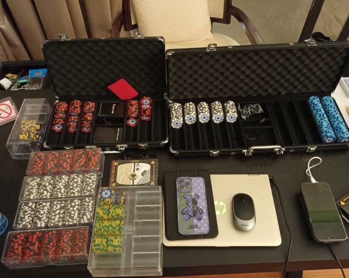 Thais, foreigners arrested for gambling in Phuket