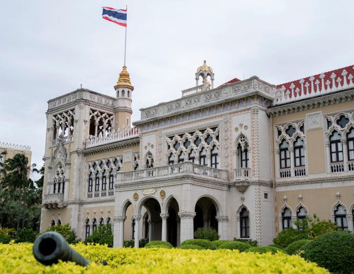 All roads to PM Prayut’s office blocked ahead of major rallies