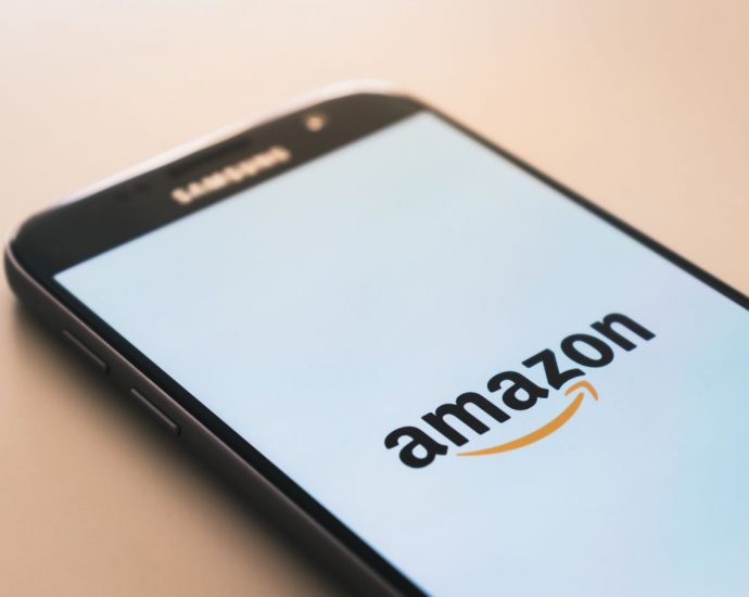 Amazon Singapore currently offering free delivery to Malaysia