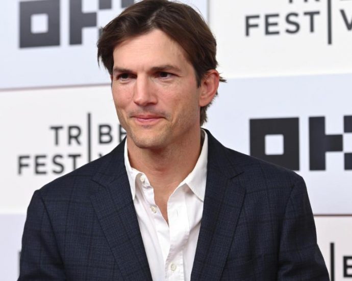 Ashton Kutcher lost 12 pounds training for a marathon