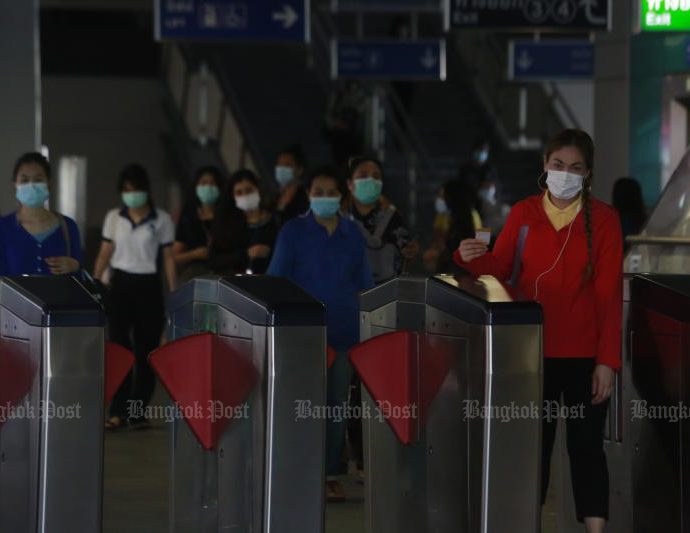 Bangkok governor seeks ways to prevent Skytrain station jams after escalator injuries