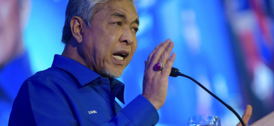 BN risks losing GE15 if not held this year, says Ahmad Zahid