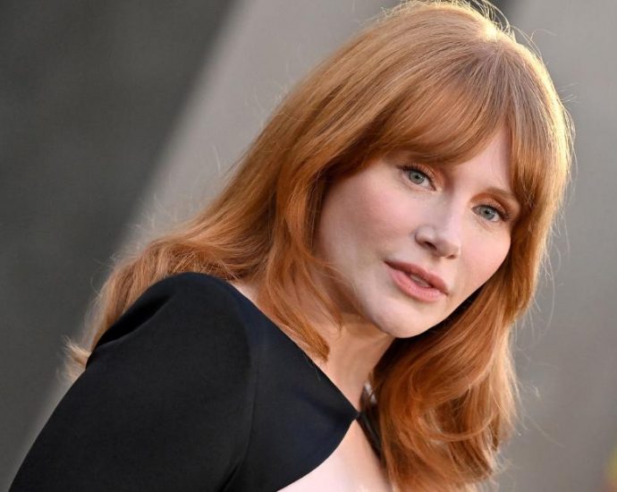 Bryce Dallas Howard says she was paid less than Chris Pratt for ‘Jurassic World’ films