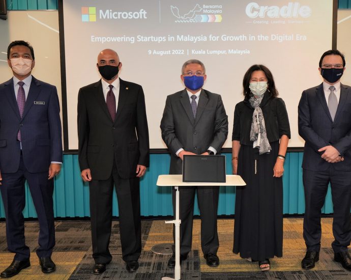 Cradle, Microsoft collaborate to empower Malaysian startupsÂ Â 