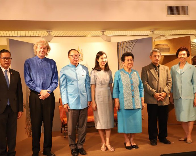 Crafts show fetes HM Queen Sirikit
