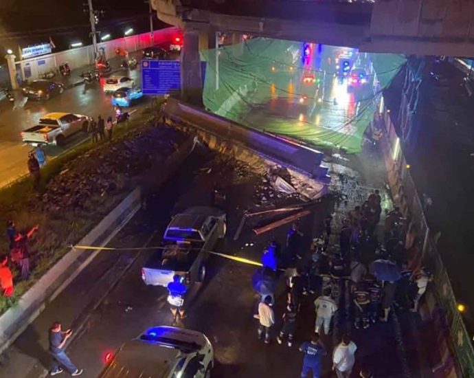 editing .. U-turn bridge collapse kills two on highway