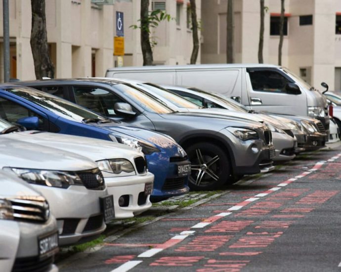 Extended grace period for short-term parking at HDB, URA car parks to be reduced to 15 minutes from Sep 1