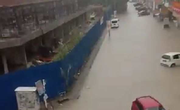 Floods: Taman Sri Muda folks hold their breath as flash floods return