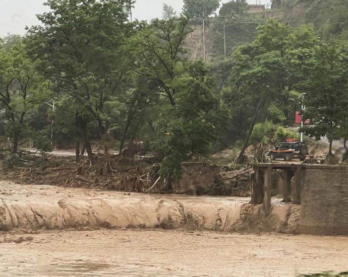 Four dead in China flash flood