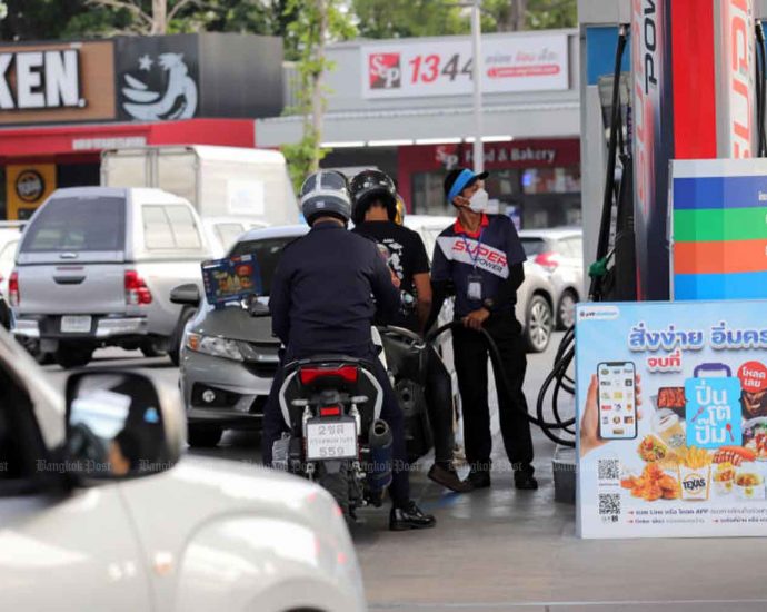 Govt ‘too slow’ to tackle fuel prices