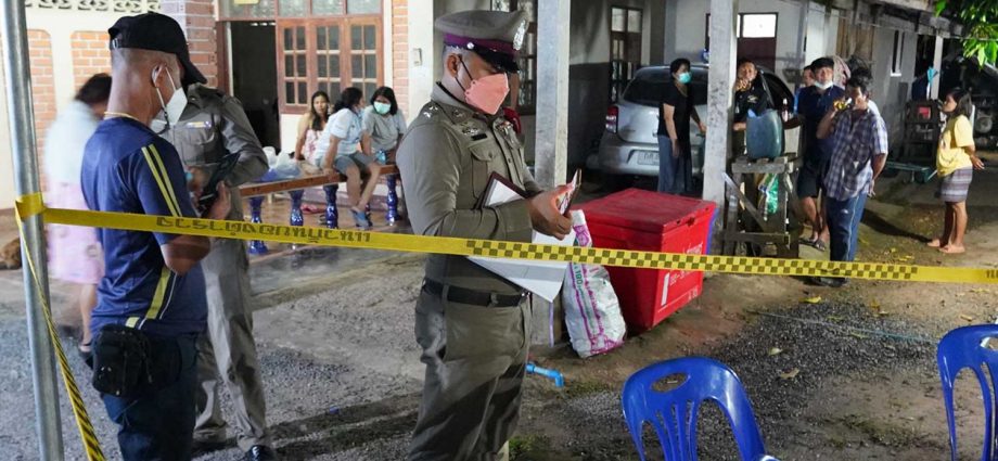 Gunman kills hi-lo gambler at funeral