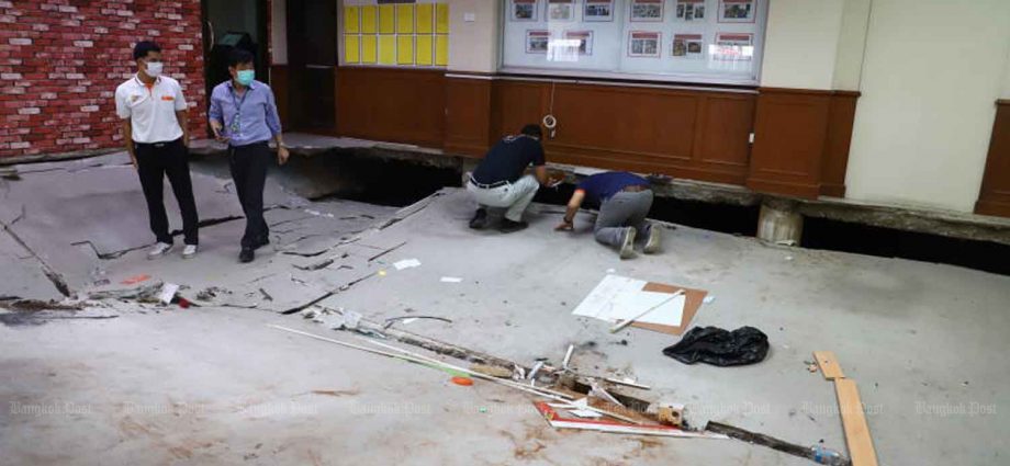 Huamark police station ‘safe’ despite floor collapsing