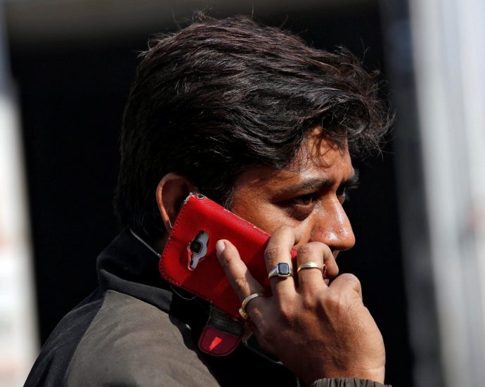 India to oust Chinese phone brands from local markets