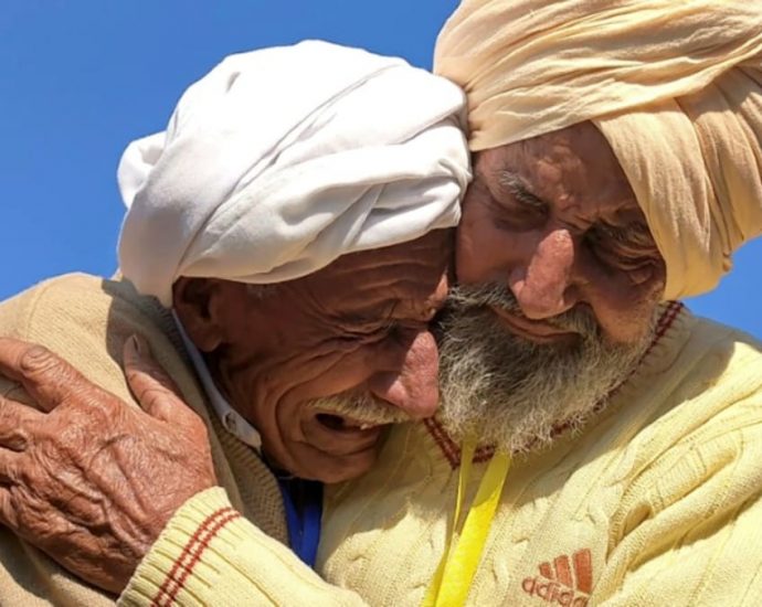 Indian, Pakistani siblings reunite 75 years after Partition