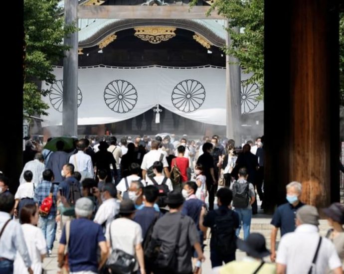 Japan ruling party official visits Yasukuni Shrine on WWII anniversary