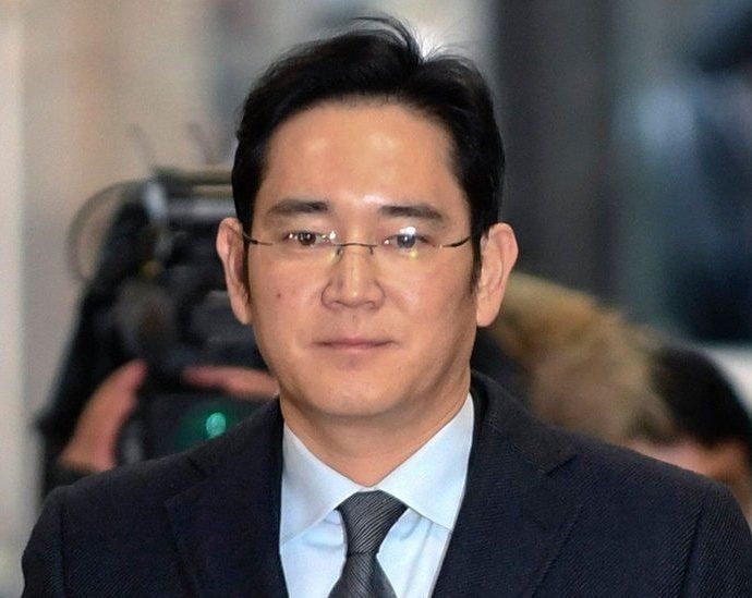 Lee Jae-yong: Why did South Korea pardon the Samsung ‘prince’?