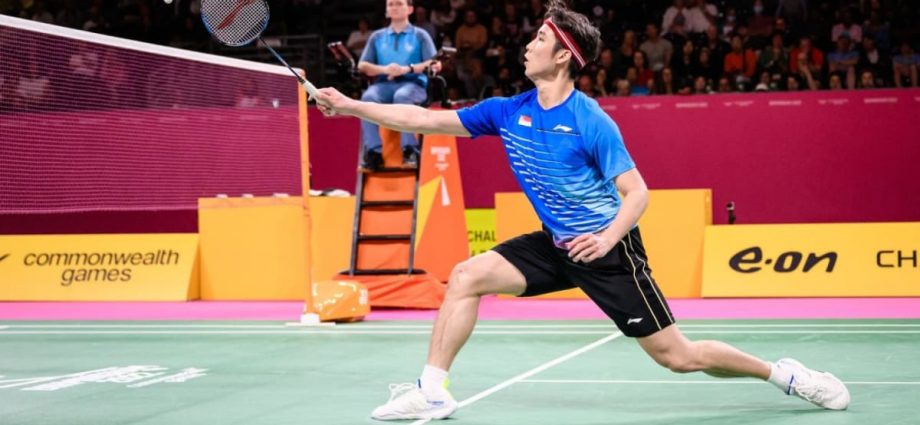 Loh Kean Yew begins title defence by beating Spain’s Abian in first round of World Championships