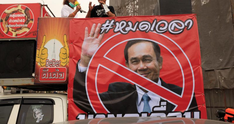 Majority not worried by anti-Prayut protests over 8-year tenure: poll