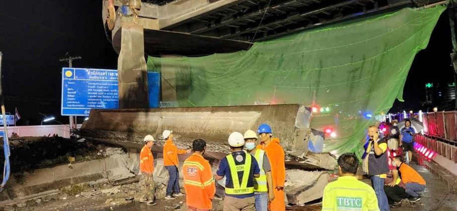 Minister suspects human error in fatal bridge collapse