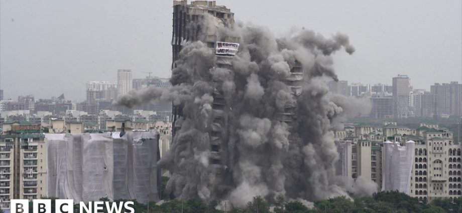 Noida twin towers demolition: The moment Supertech skyscrapers imploded