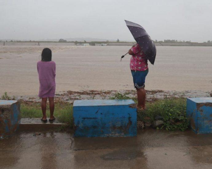 Philippines shuts schools, govt offices as storm hits