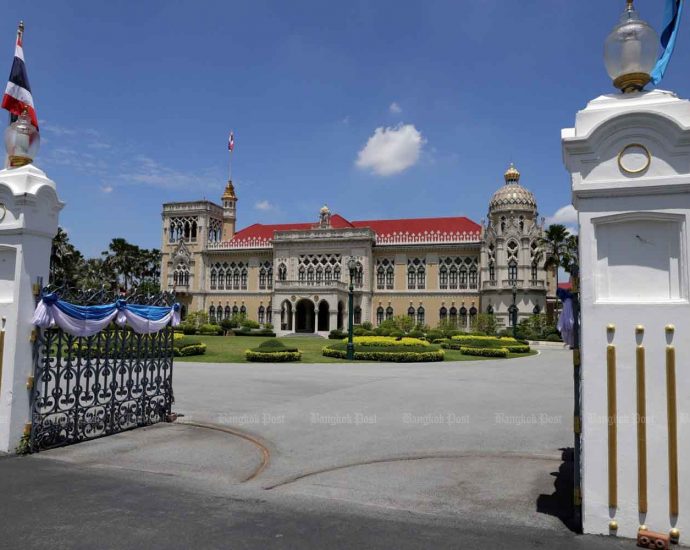 PM avoids Govt House as protests continue