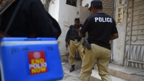 Polio vaccine in Pakistan: Two policemen guarding vaccinators shot dead