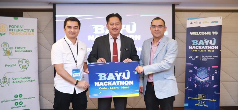 Public transport startup Transbot wins Bayu Hackathon 2022