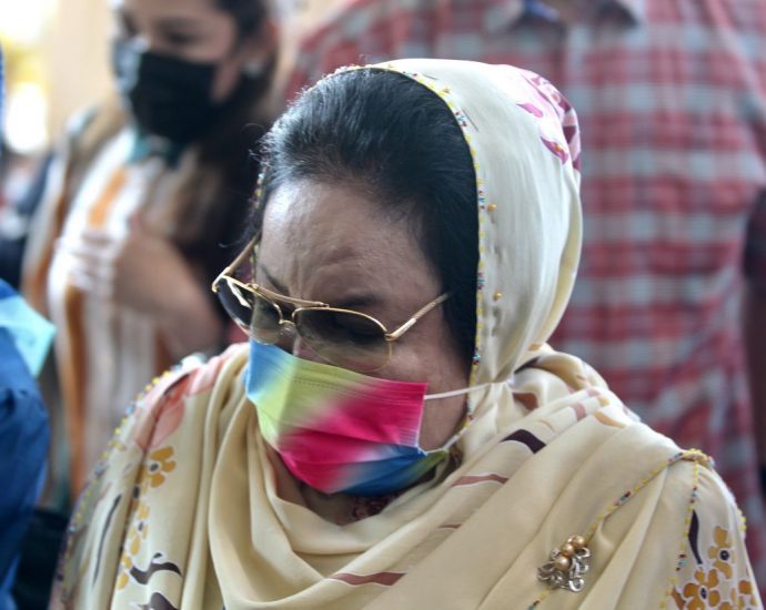 Rosmah files application to disqualify High Court judge in corruption trial