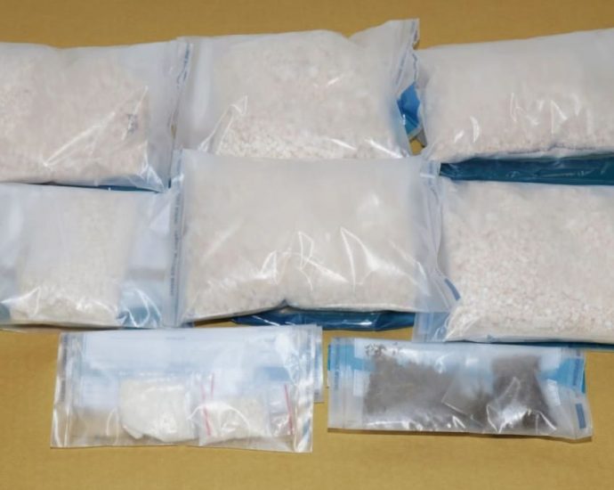 S8,000 worth of drugs seized in Boon Lay, Fernvale and Clementi: CNB