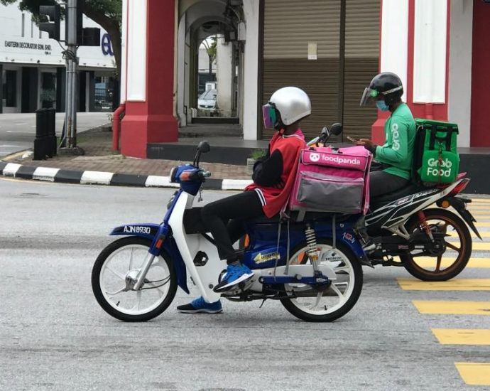 Singapore delivery rivals form alliance to shape gig workers law