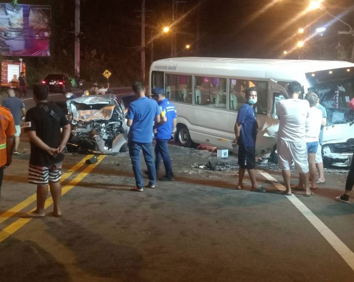 Singaporean killed, 6 hurt in Phuket car-bus crash