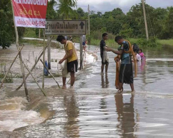 Six northern provinces, Ayutthaya still flooded