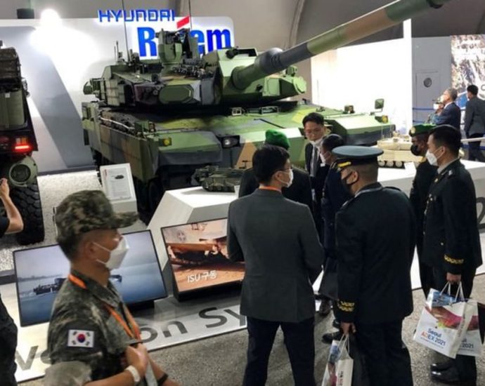 South Korea, Poland sign US$5.8 billion tank, howitzer contract