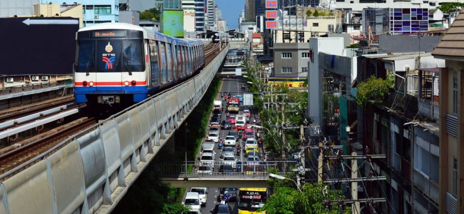 Thai GDP notches fastest growth in a year on eased Covid curbs