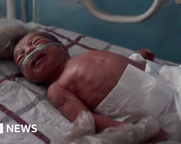 The newborns fighting for survival in Afghanistan