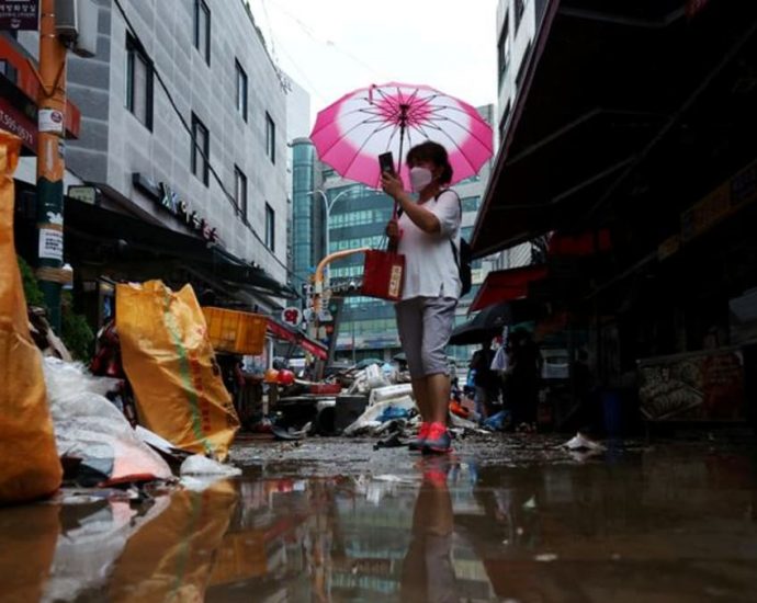Torrential rain lessens in South Korean capital amid heavy flood damage