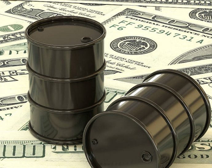US blunders threaten to end dollar pricing of oil