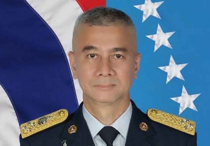 Alongkorn to head RTAF in new promotions list