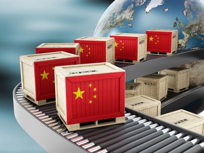 China scrambles to keep sagging exports afloat