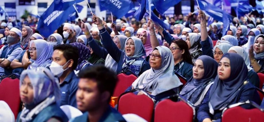 Commentary: Malaysia’s multi-coalition platter spices up talk of fragmented parliament