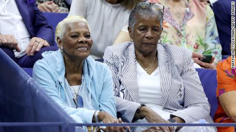 Dionne Warwick pokes fun at being mistaken for Gladys Knight at the US Open