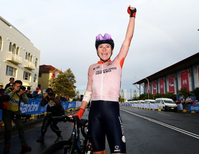 Dutchwoman wins road race gold with a fractured elbow