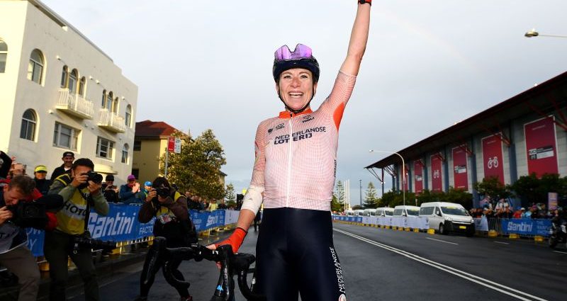 Dutchwoman wins road race gold with a fractured elbow