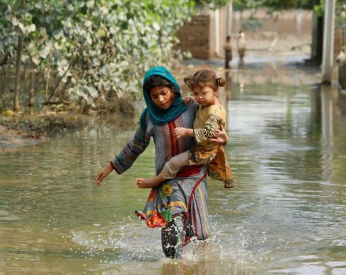 Flood-hit Pakistan breaches largest freshwater lake to avert overflow