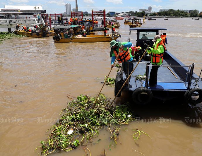 Flood warning downstream from Chao Phraya dam