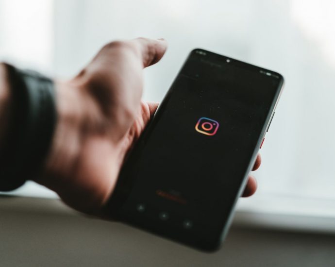 Instagram plans to protect users from unsolicited nude photos