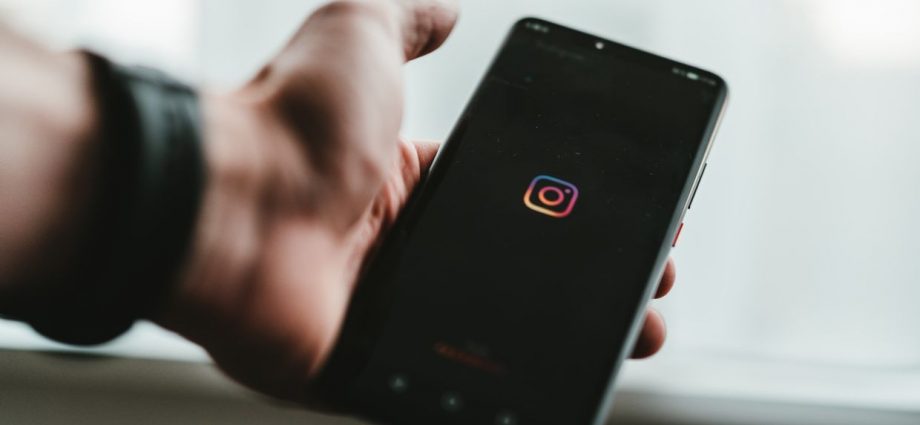 Instagram plans to protect users from unsolicited nude photos
