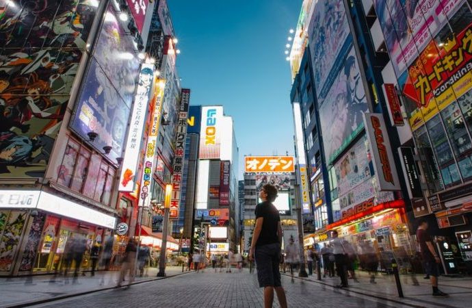 Japan could lift cap on foreign tourists to lift economy